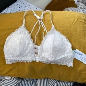 Miiyu light pink lace bralette size M